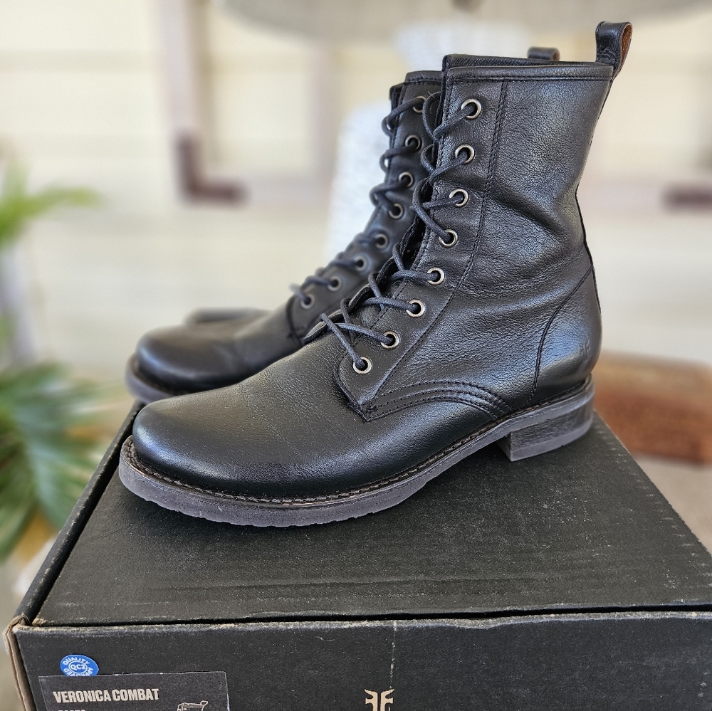 Frye Women's Black Leather Combat Boots Sz 10